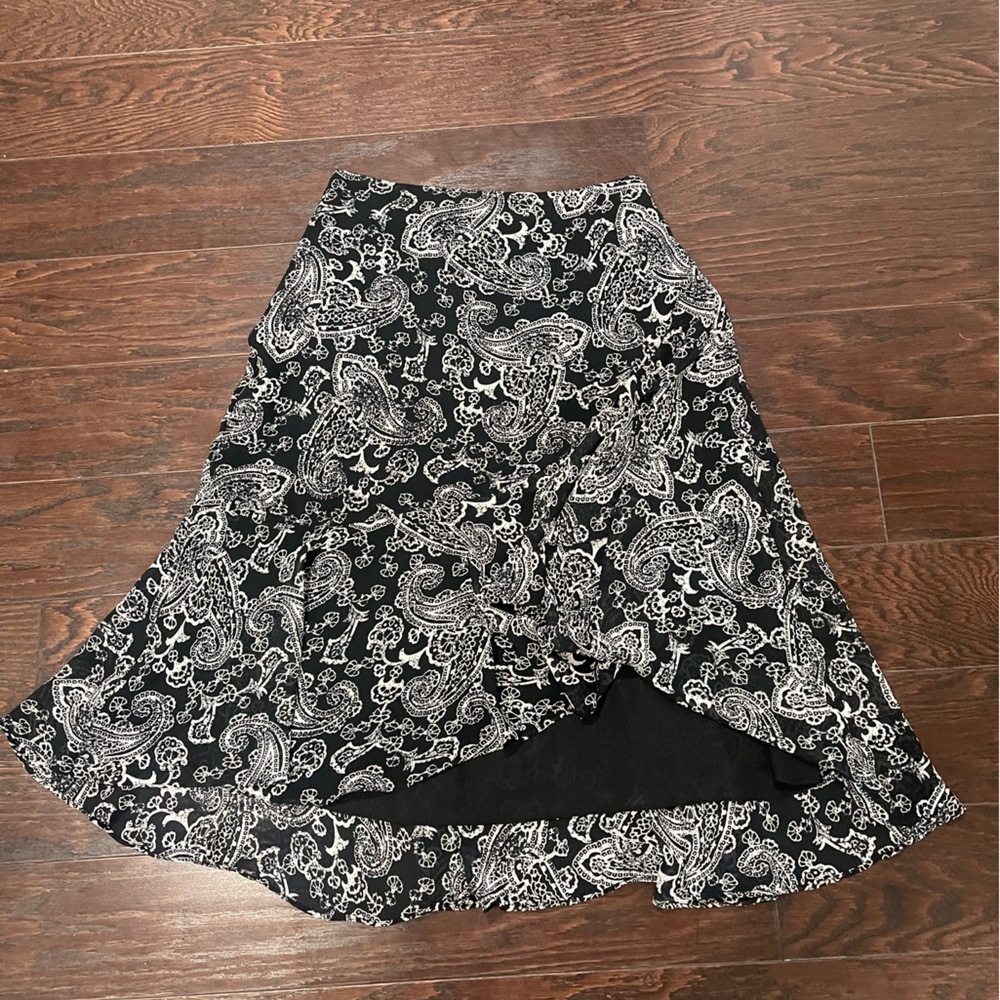 Chaps Skirt Women's Size 4 Below Knee Asymmetric Paisley Lightweight Chiffon